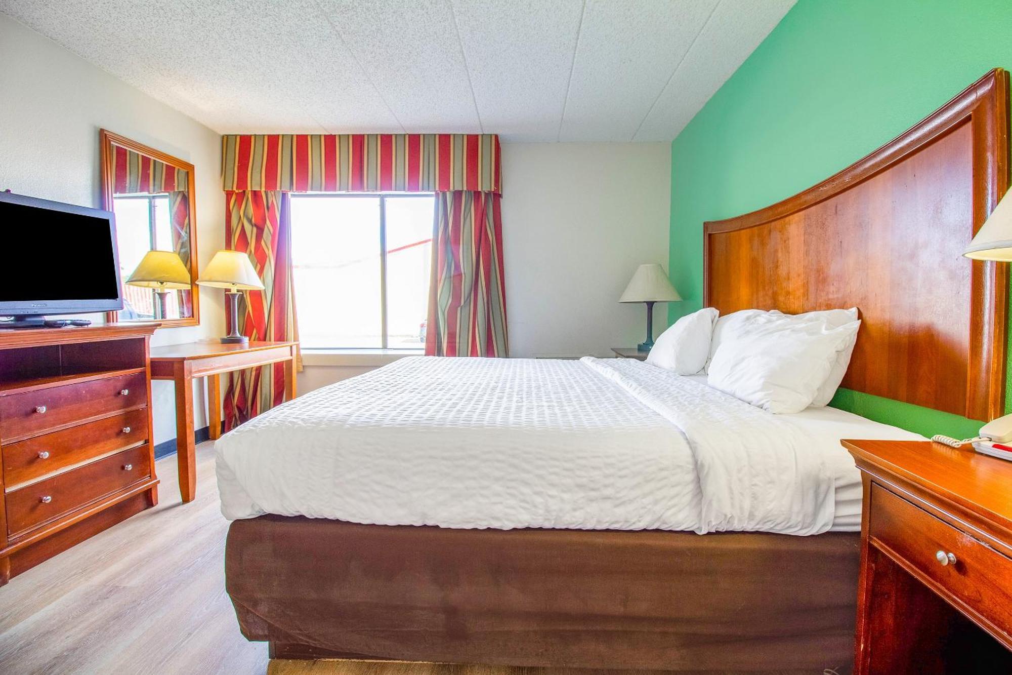 Clarion Inn&Suites Tulsa Extérieur photo
