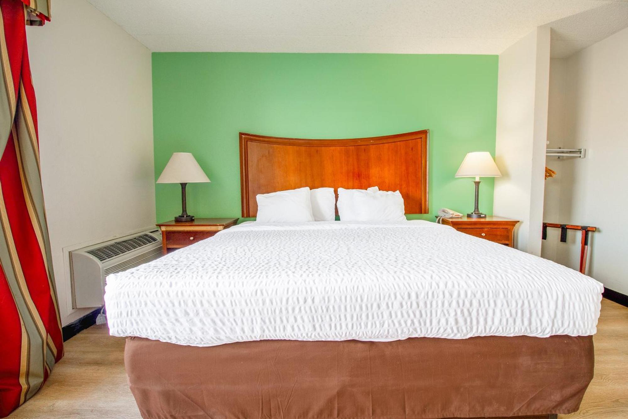Clarion Inn&Suites Tulsa Extérieur photo