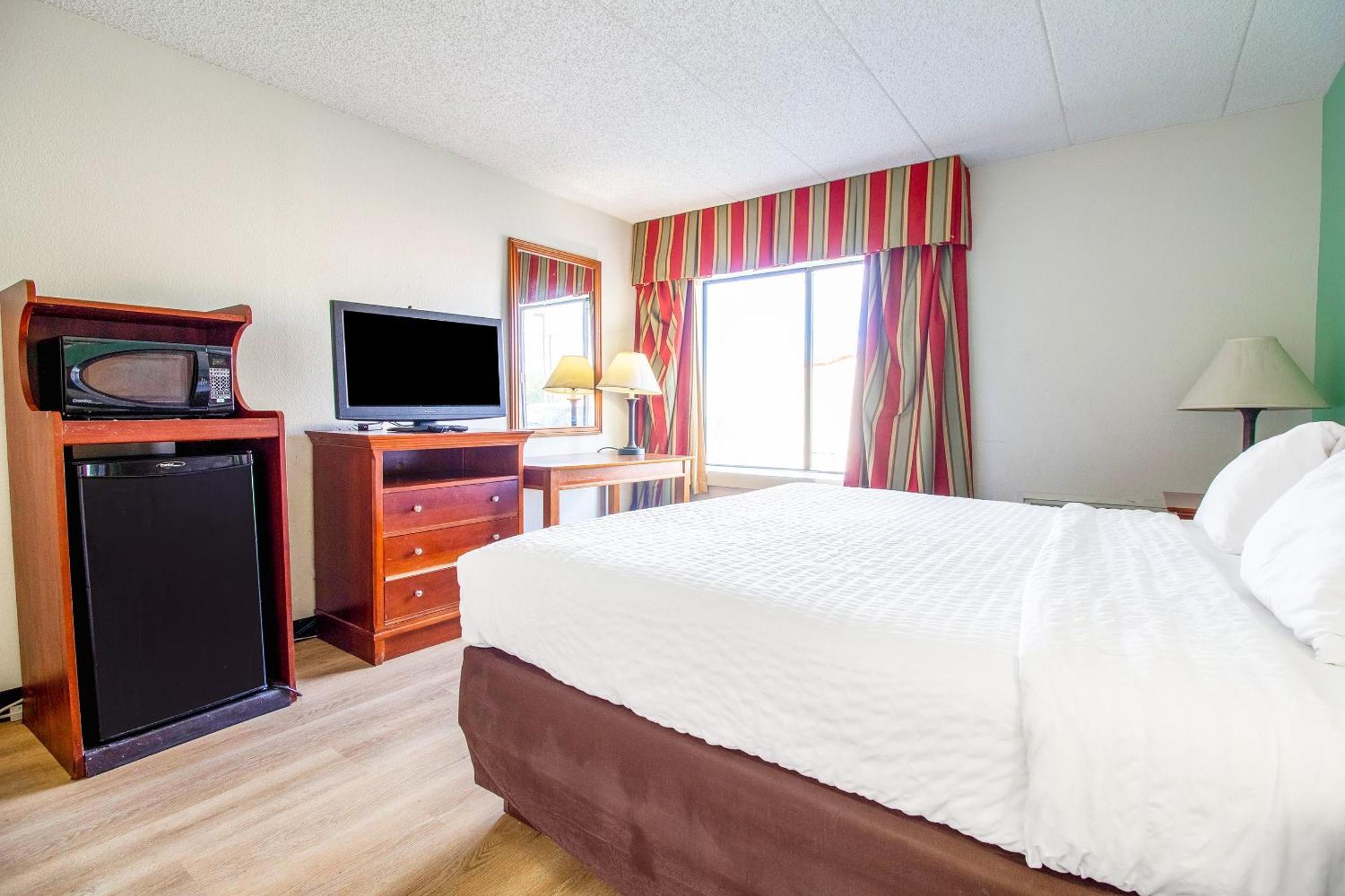 Clarion Inn&Suites Tulsa Extérieur photo