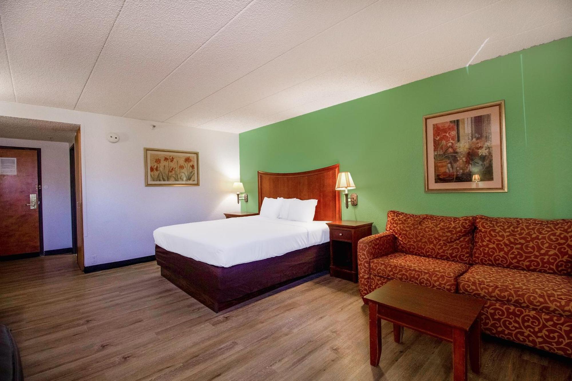Clarion Inn&Suites Tulsa Extérieur photo