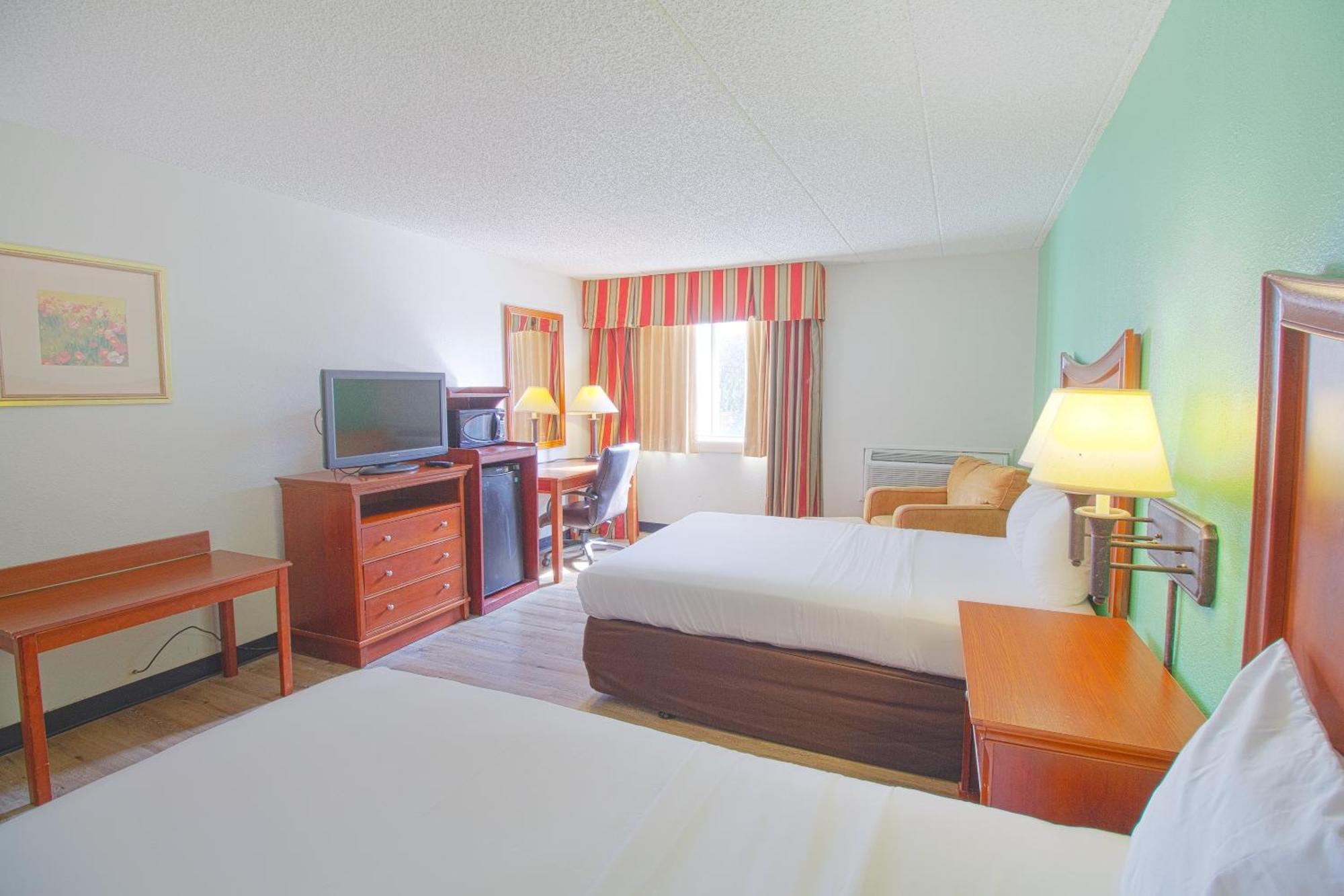 Clarion Inn&Suites Tulsa Extérieur photo